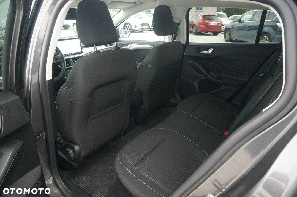 Ford Focus - 24