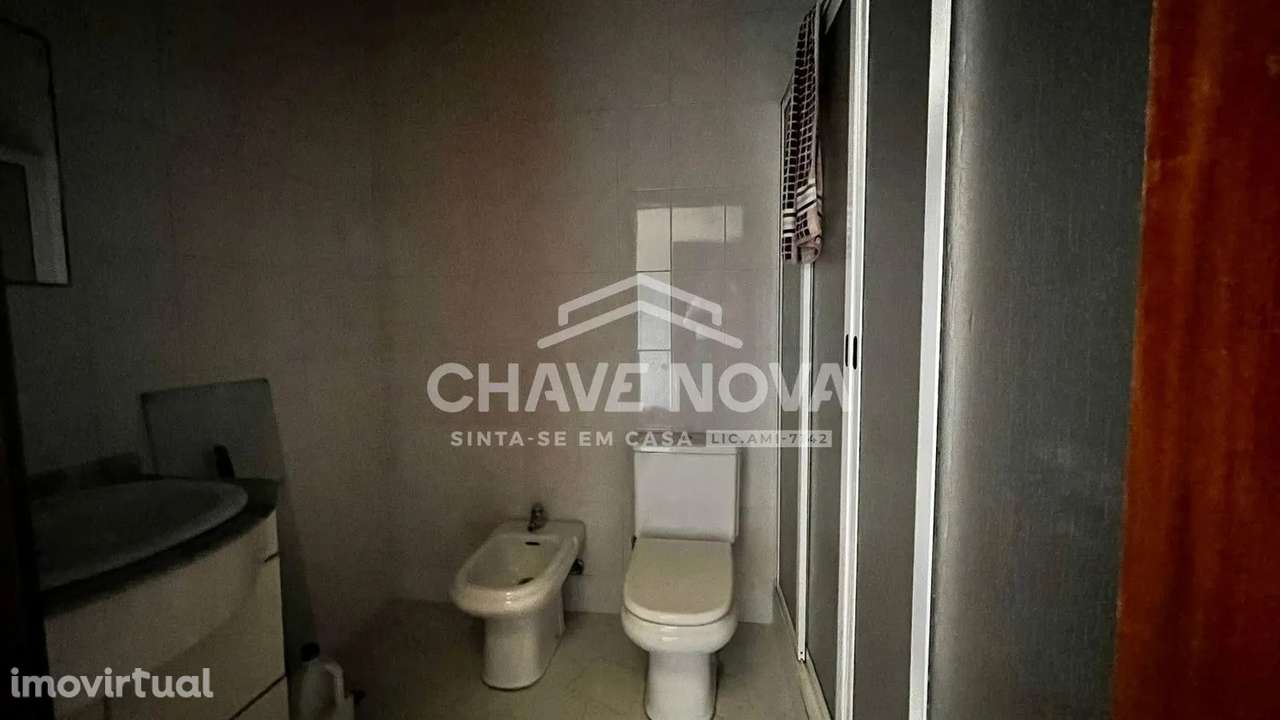 2 Moradias Térreas em Valadares - Grande imagem: 3/23