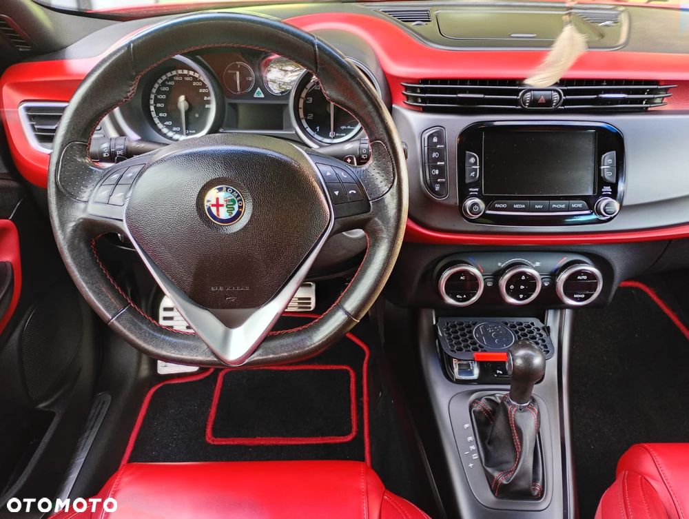 Alfa Romeo Giulietta 1.8 TBi 16V TCT Quadrifoglio Verde - 10