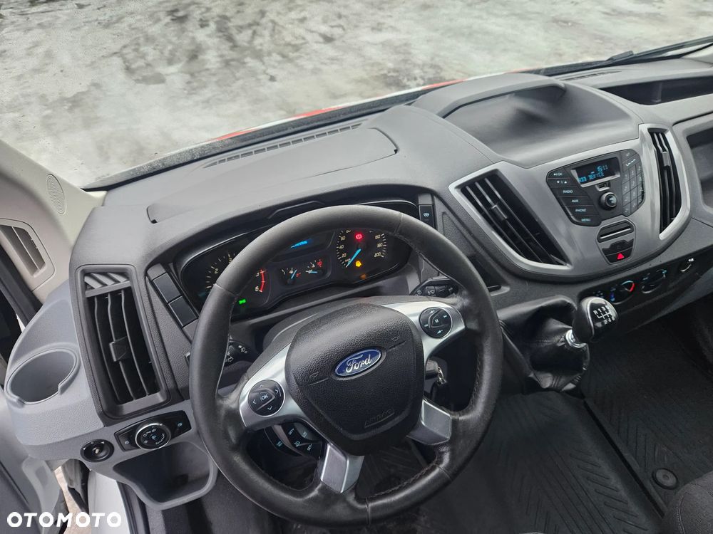 Ford Transit - 13