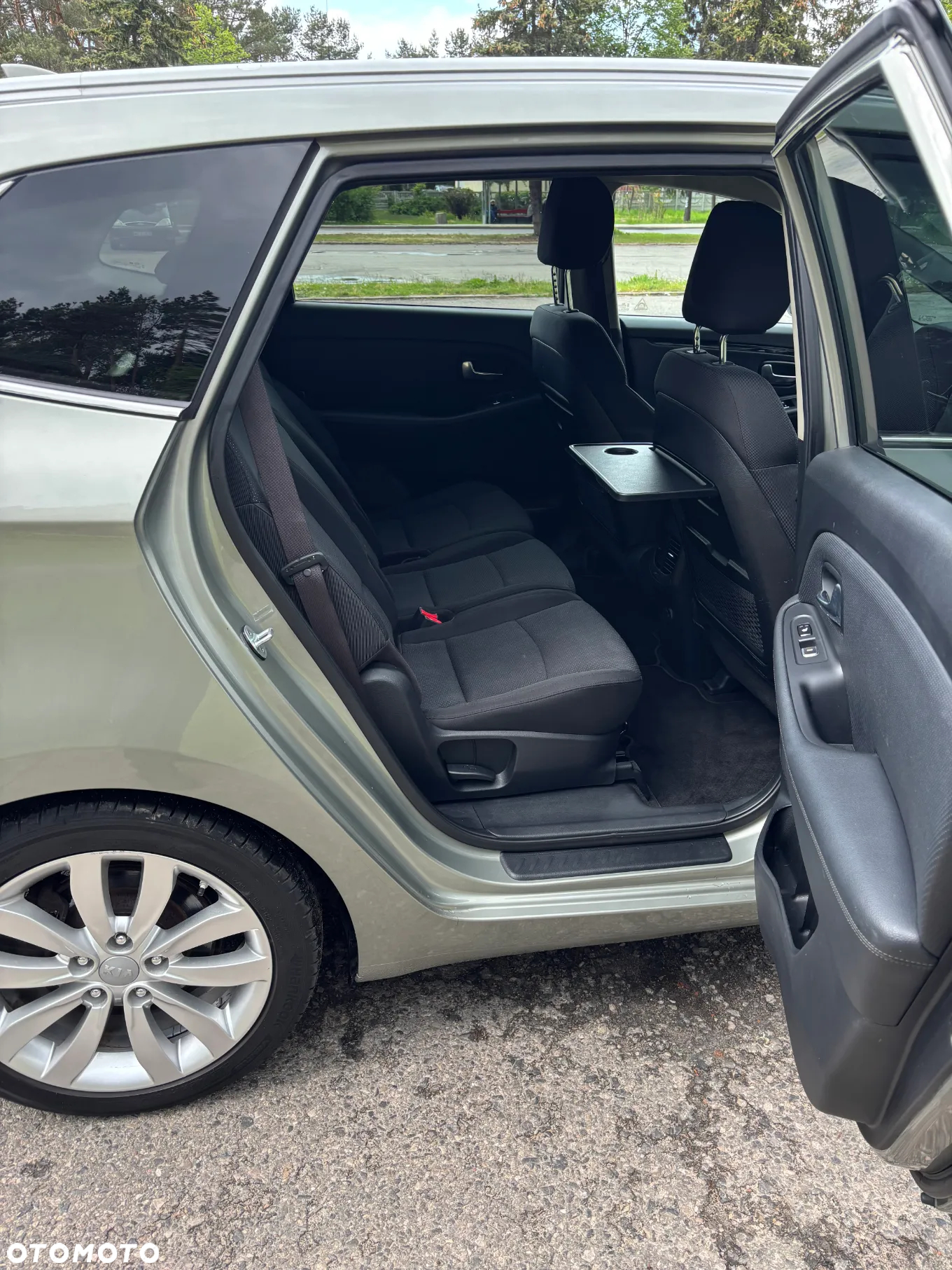 Kia Carens 1.7 CRDi Vision - 17