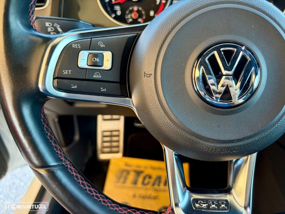 VW Golf 2.0 TSi GTi DSG - 14