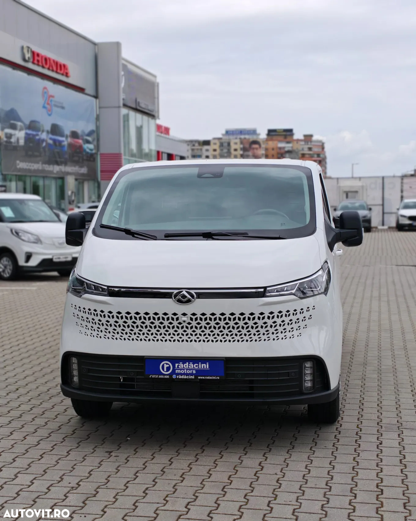 Maxus Deliver 7 Van - 2