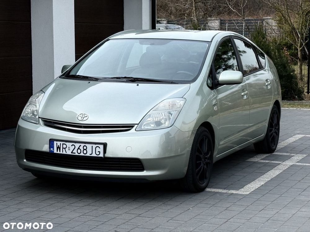 Toyota Prius 1.5 VVT-i Sol - 1
