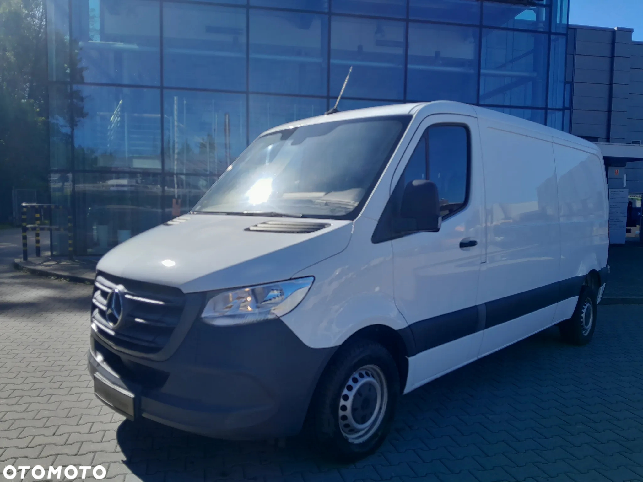 Mercedes-Benz Sprinter - 2
