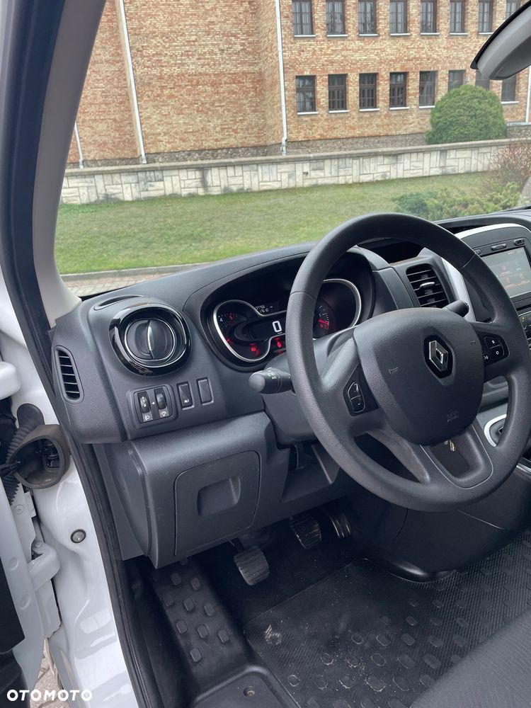 Renault Trafic - 15