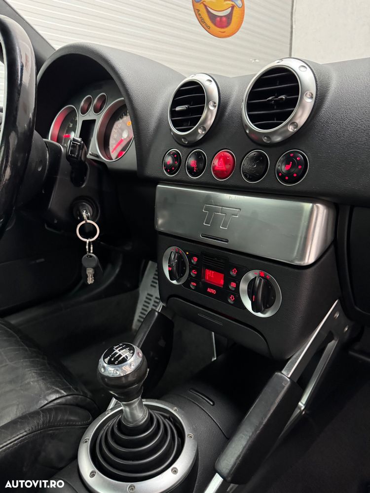 Audi TT Roadster 1.8 T quattro - 11