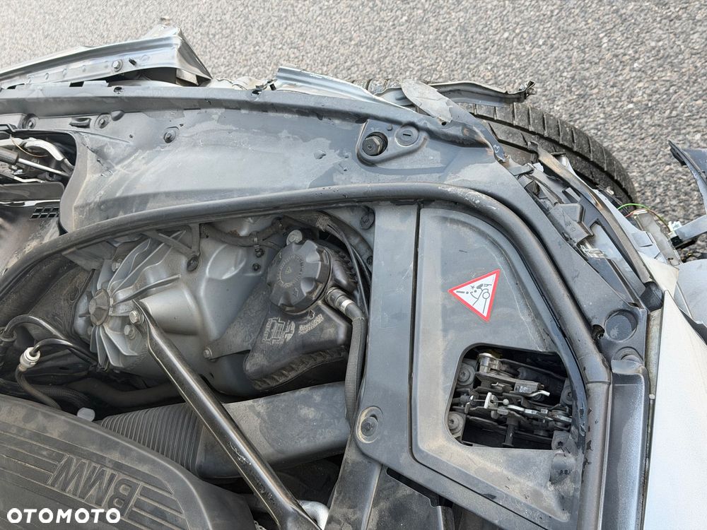 BMW Seria 5 525d - 13