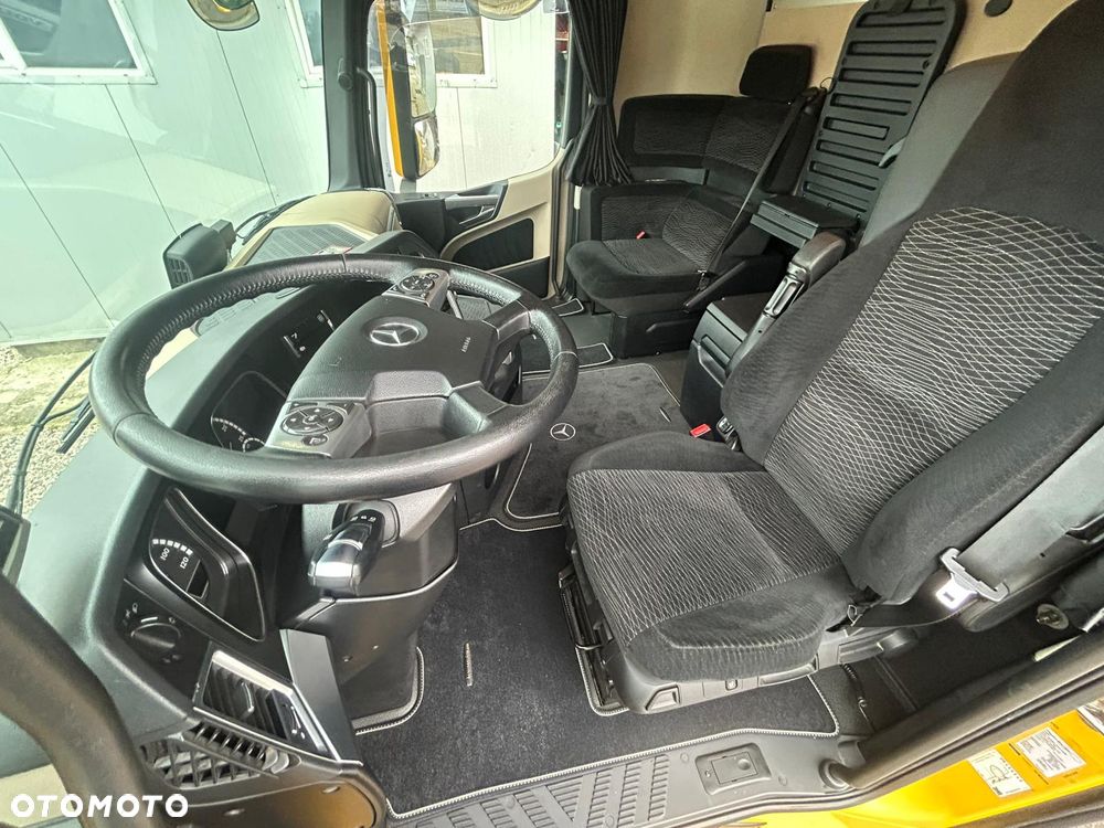Mercedes-Benz Actros 2448 Kassbohrer - 21