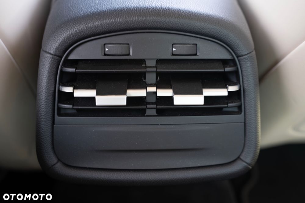 Maserati Ghibli S - 28