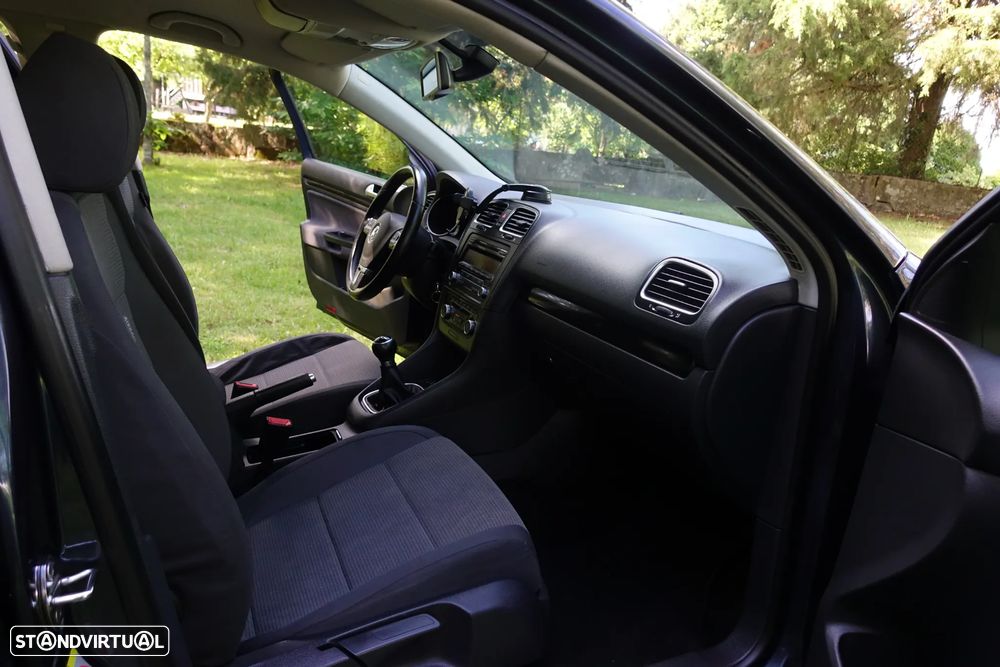 VW Golf Variant 1.6 TDi Highline - 28
