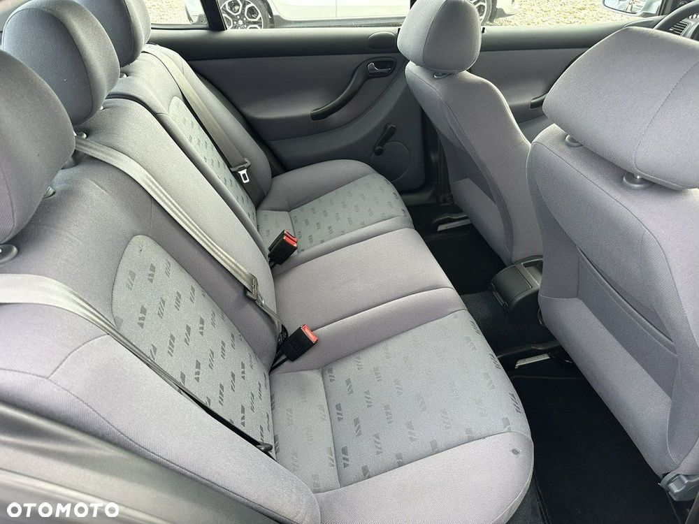 Seat Leon 1.6 Stella - 22