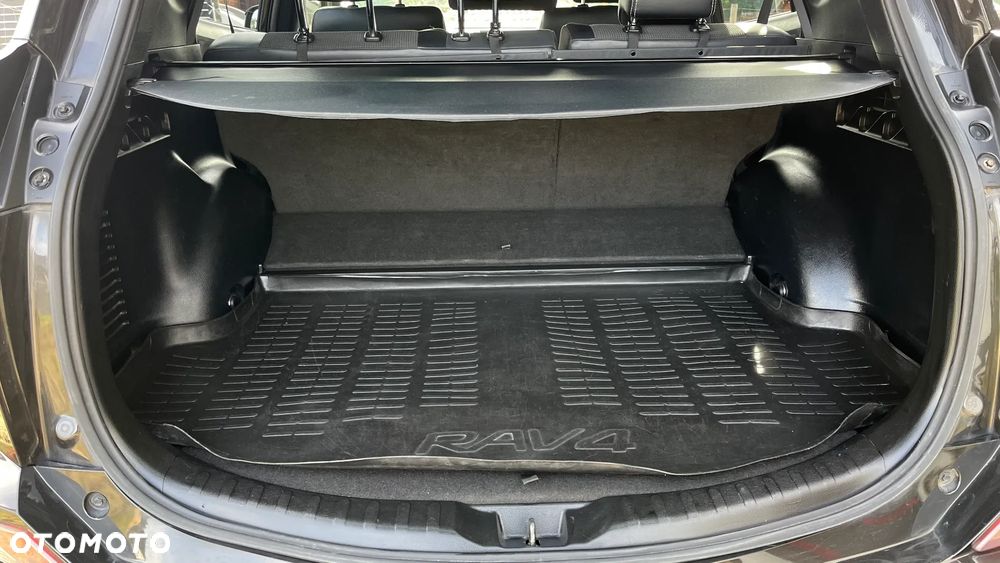Toyota RAV4 Hybrid Style 4x4 - 18