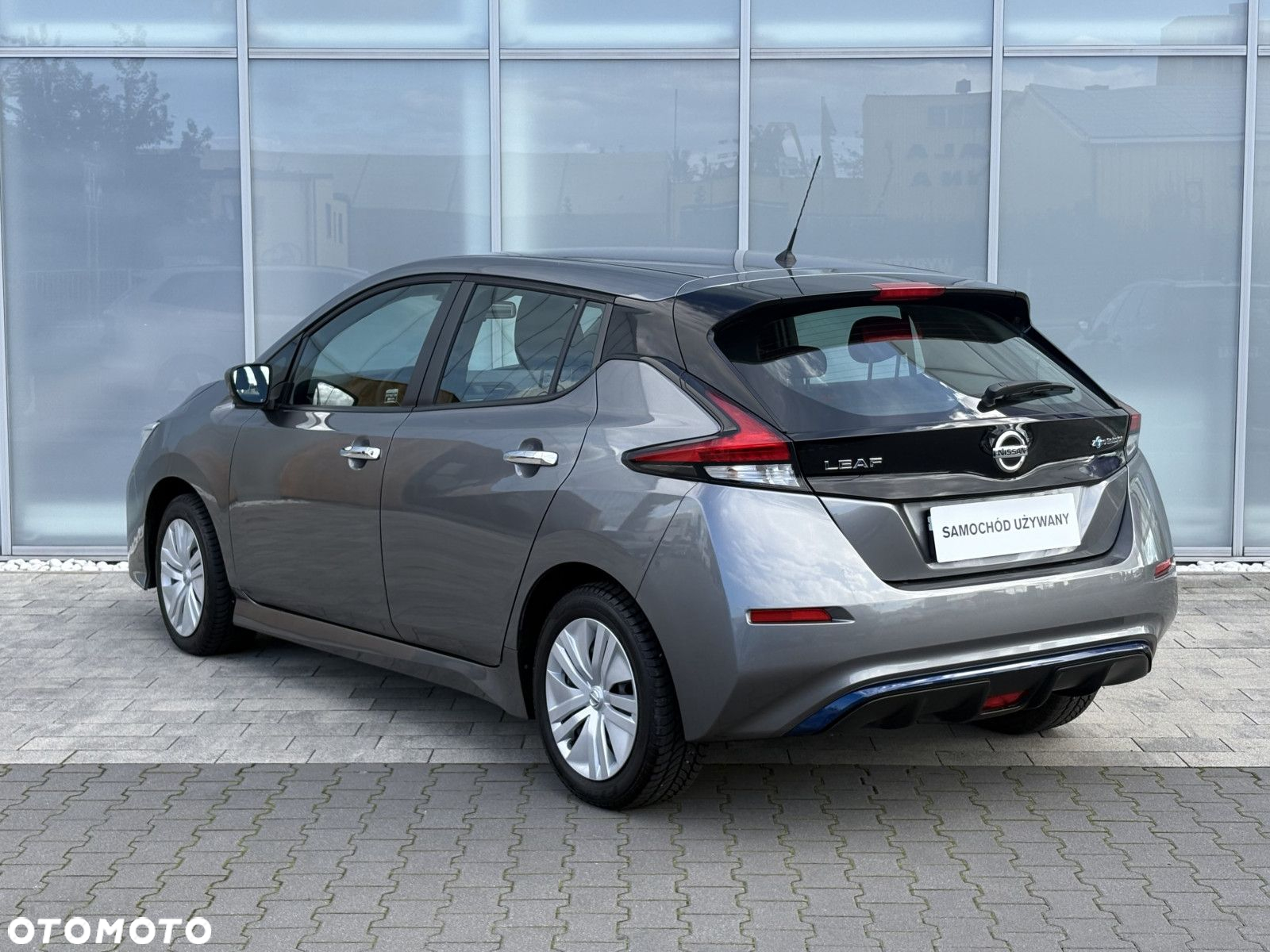 Nissan Leaf - 6