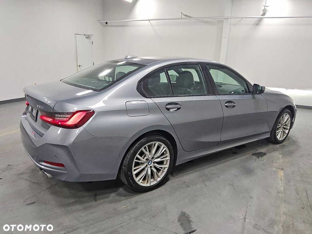 BMW Seria 3 330i M Sport sport - 4