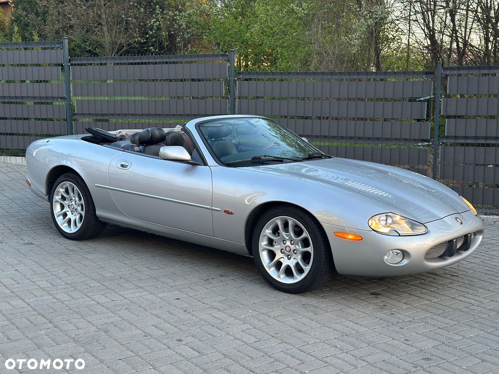 Jaguar XK8 - 3