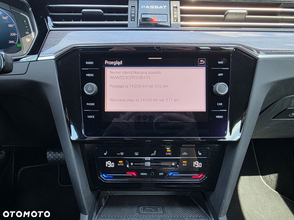 Volkswagen Passat 2.0 TDI EVO Elegance DSG - 16