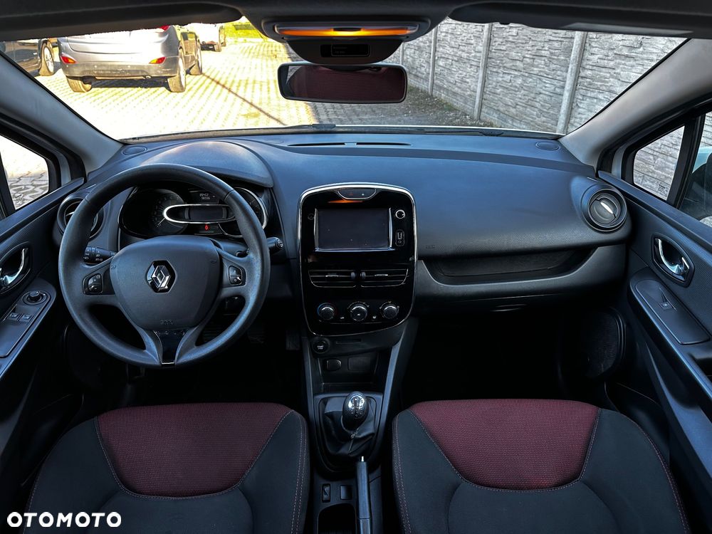 Renault Clio 1.2 16V 75 Luxe - 5