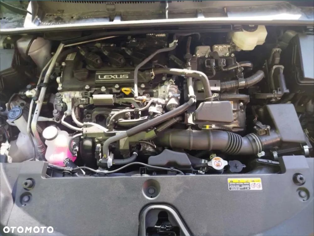 Lexus LBX 1.5 Hybrid Elegant AWD - 6