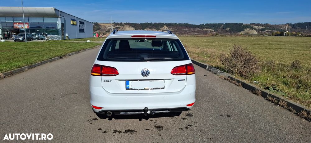 Volkswagen Golf 1.6 TDI DPF Trendline - 5