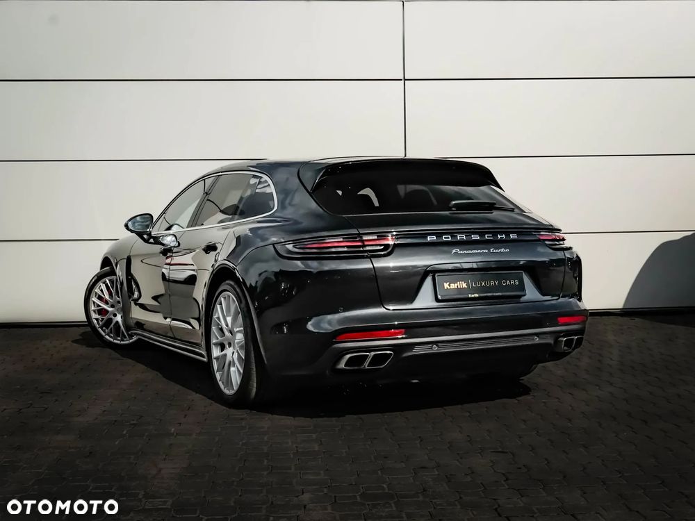 Porsche Panamera Turbo - 6