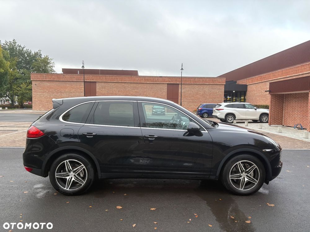 Porsche Cayenne 2011 photo 4