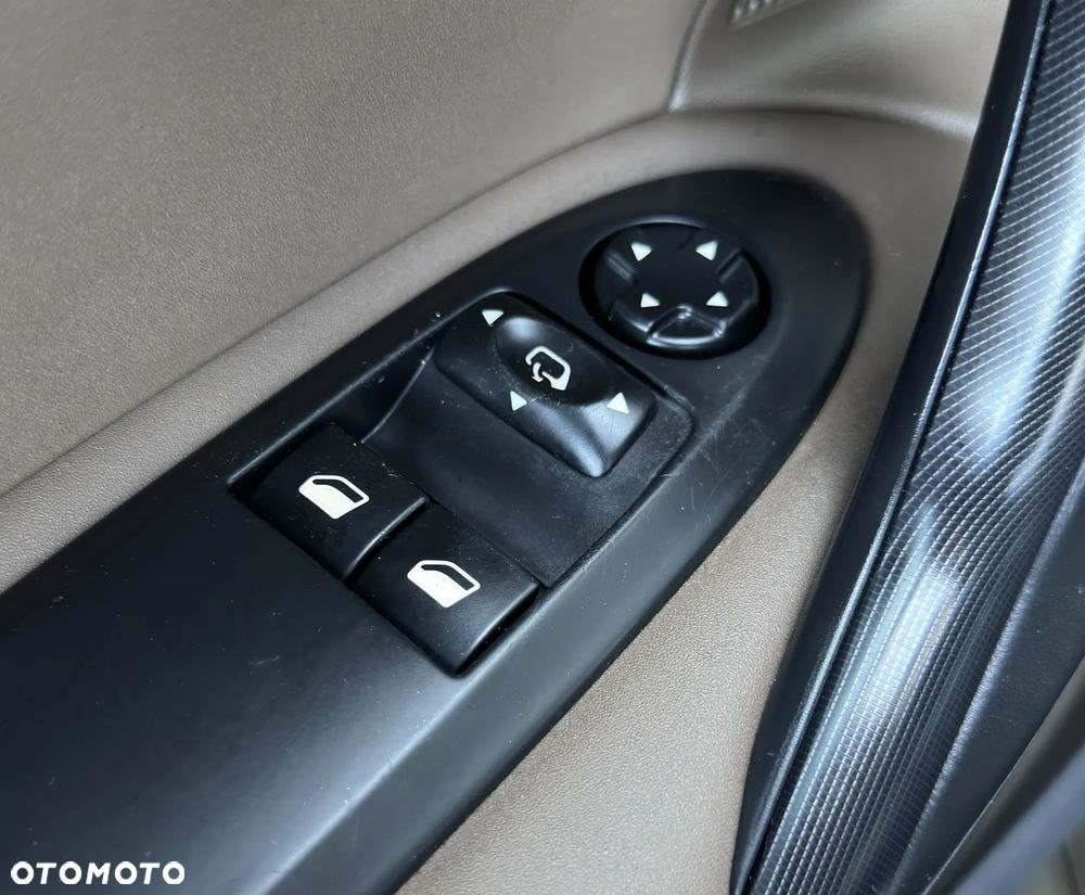 Citroën DS4 THP 200 SportChic - 14
