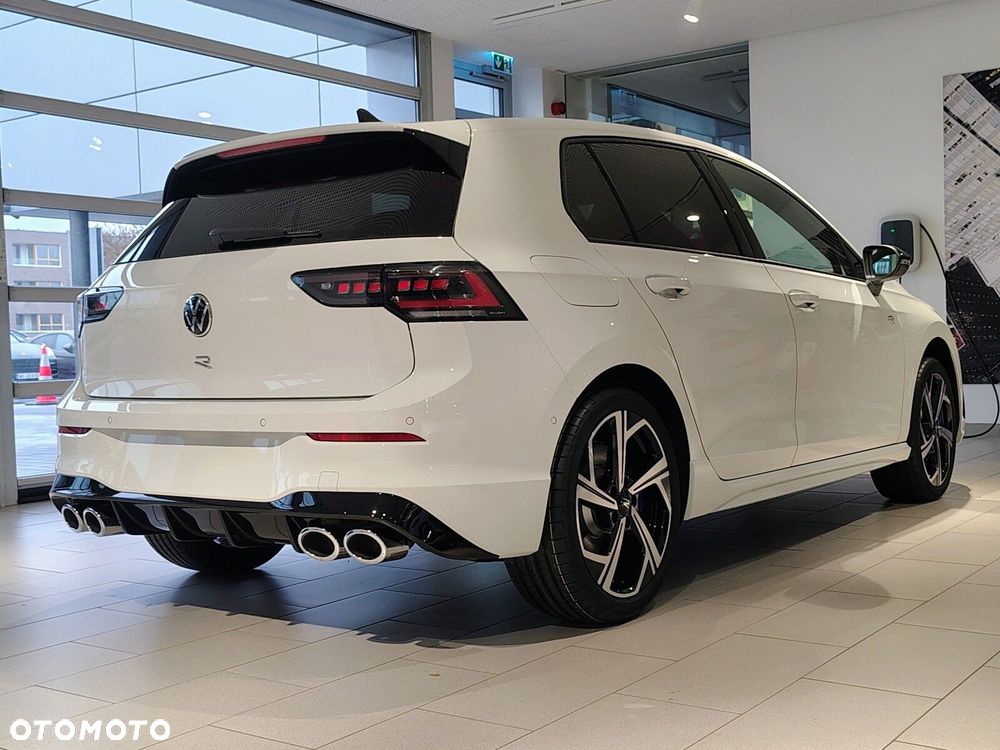 Volkswagen Golf 2.0 TSI 4Motion R DSG - 6