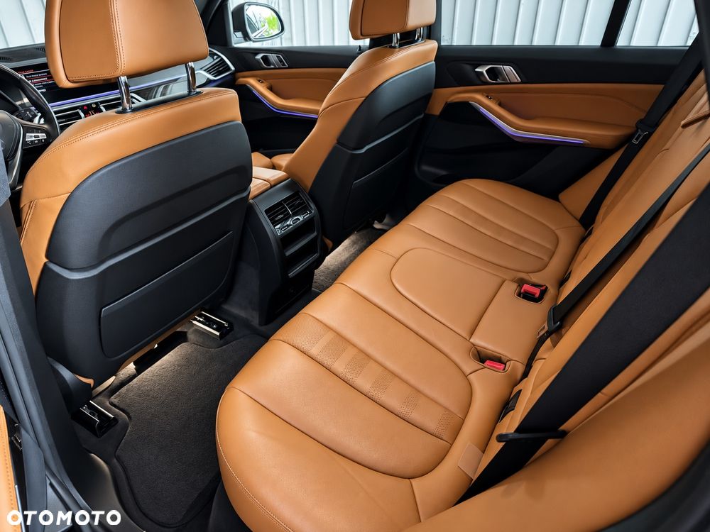 BMW X5 xDrive40d mHEV - 26