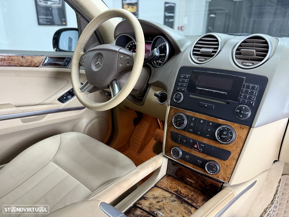 Mercedes-Benz ML 320 CDi - 21