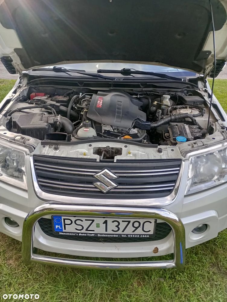 Suzuki Grand Vitara 2010 photo 2
