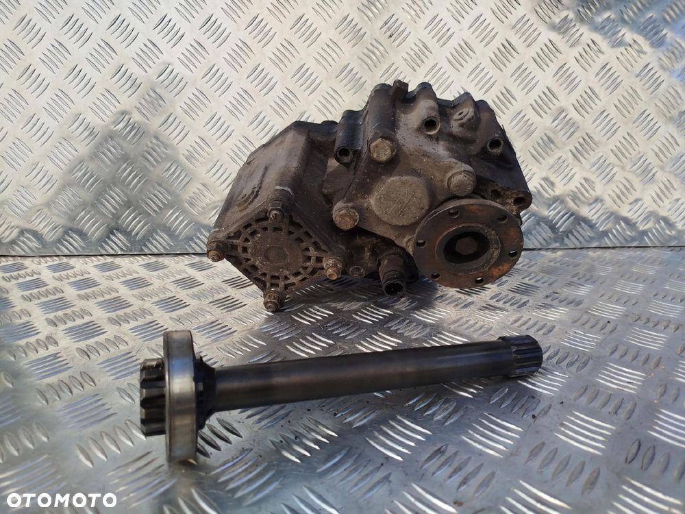 PRZYSTAWKA ODBIORU MOCY DAF XF 106 - 2