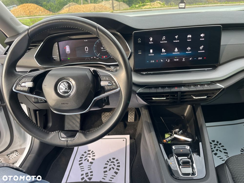 Skoda Octavia Combi 2.0 TDI DSG Exclusive Plus - 27