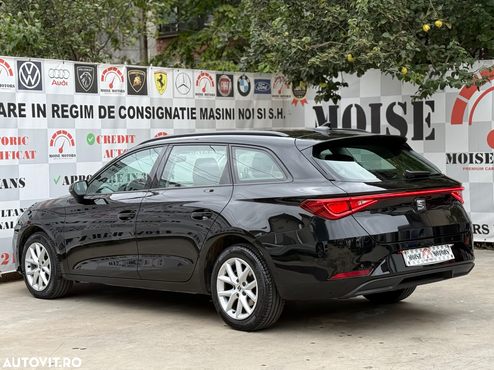 Seat Leon Sportstourer 2.0 TDI DSG Style Edition - 4