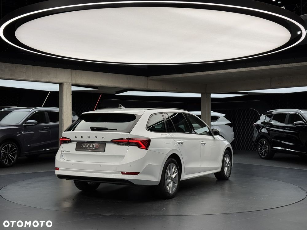 Skoda Octavia 2.0 TDI Ambition DSG - 6