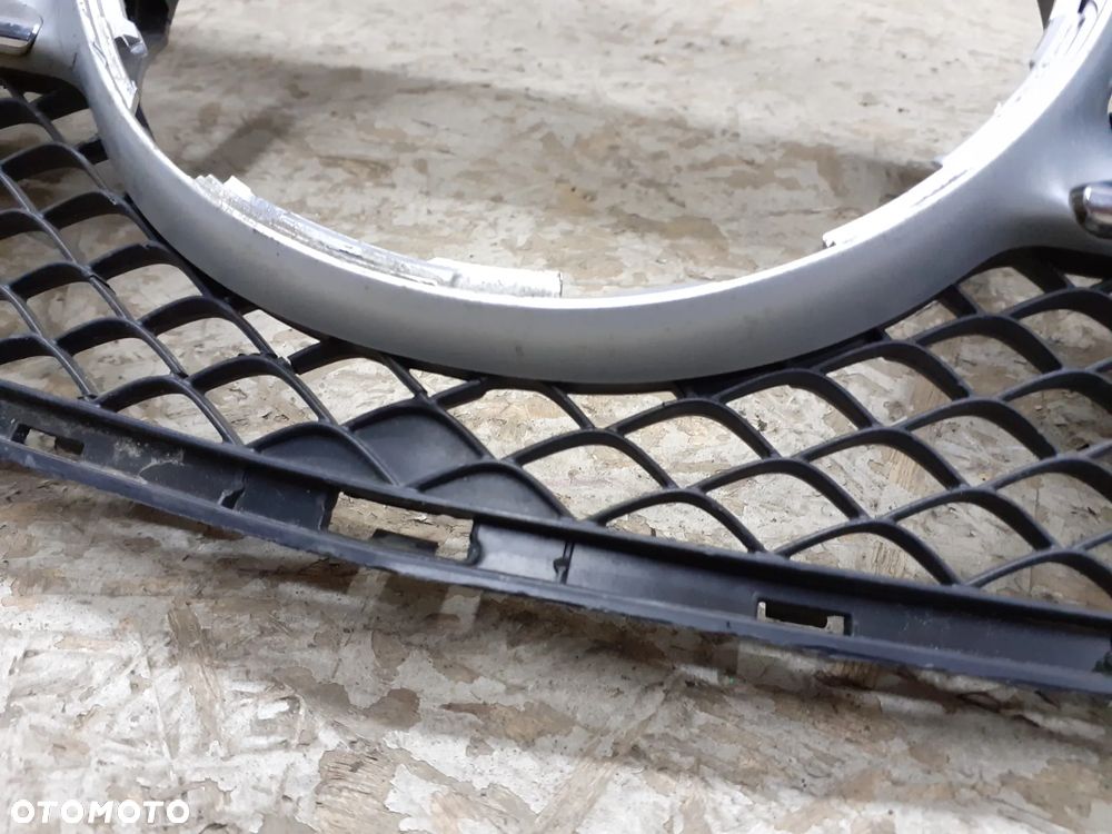 GRILL ATRAPA MERCEDES C-KLASA W205 2014-2017R A2058800183 - 7