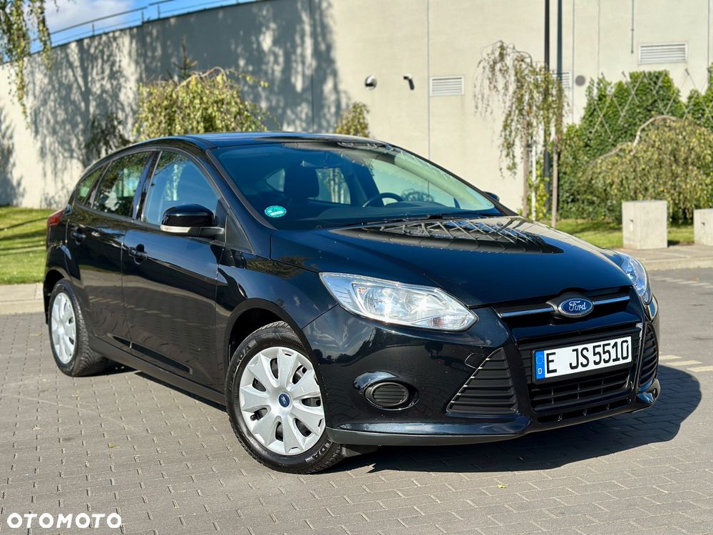 Ford Focus 1.6 Ambiente - 2