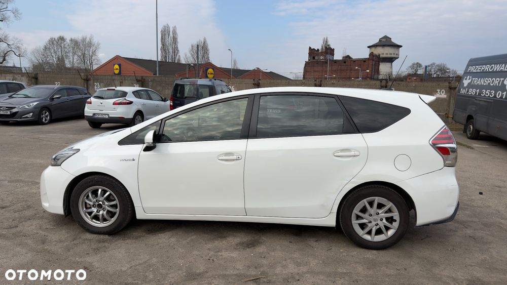 Toyota Prius+ (Hybrid) - 8