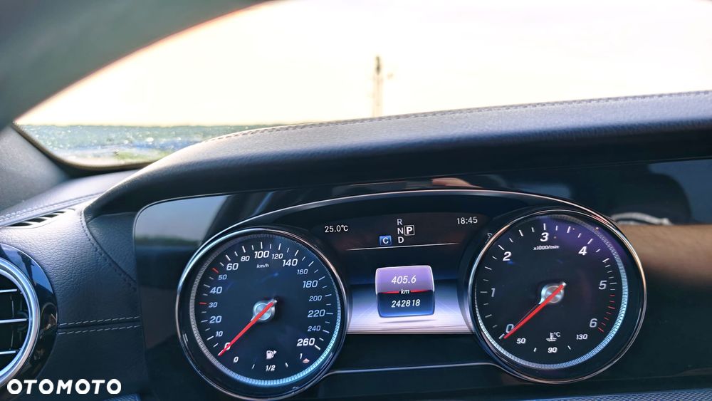 Mercedes-Benz Klasa E 220 d 9G-TRONIC - 9