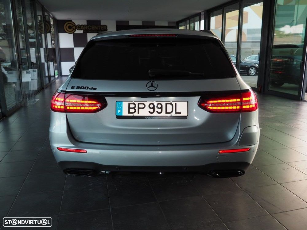 Mercedes-Benz E 300 de AMG Line - 16