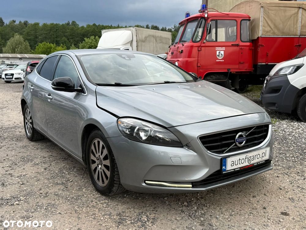 Volvo V40 D2 Momentum - 2