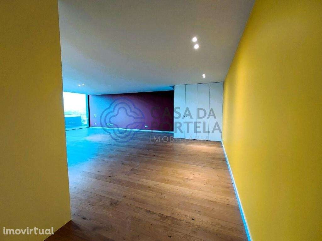 T4- Seca do Bacalhau- vistas mar- 3 lug estacionamento-arrumo-acabam - Grande imagem: 5/50