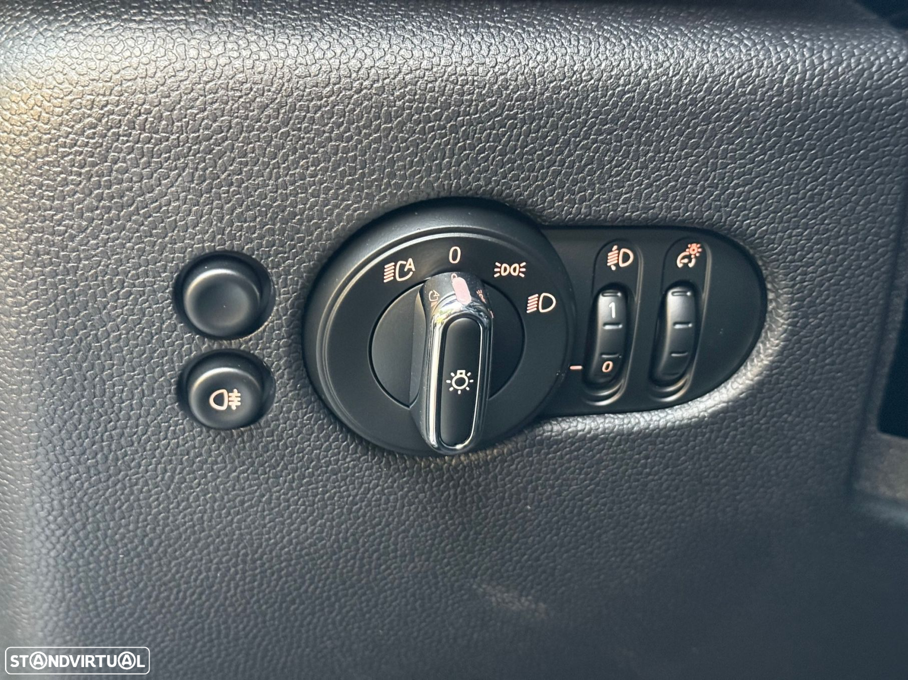 MINI 3 Portas Cooper SE Premium Essential - 36