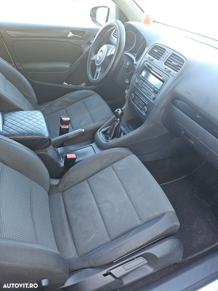 Volkswagen Golf 1.6 TDI DPF Comfortline - 4