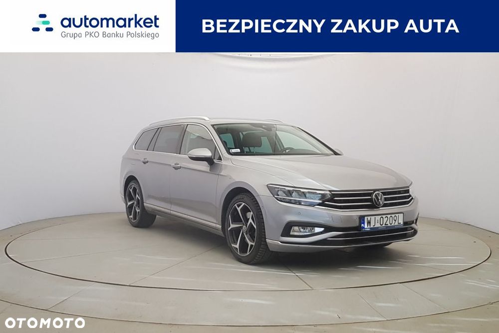 Volkswagen Passat - 1