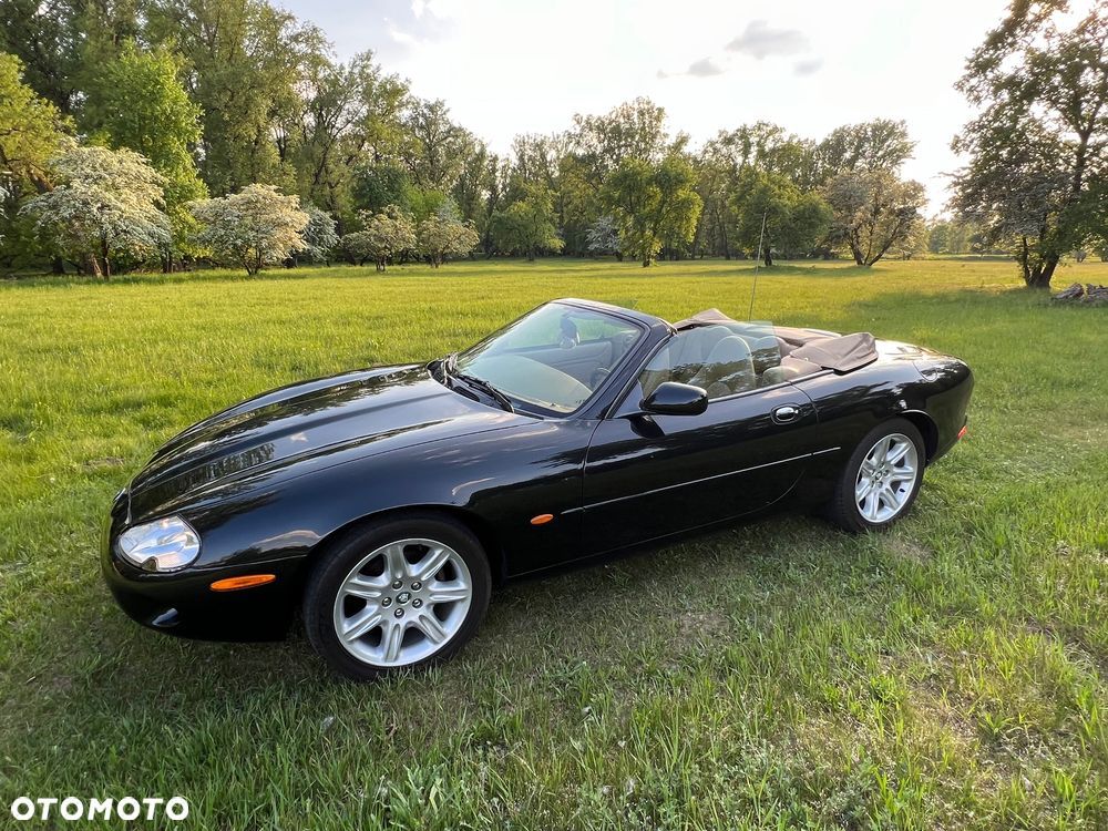 Jaguar XK - 3