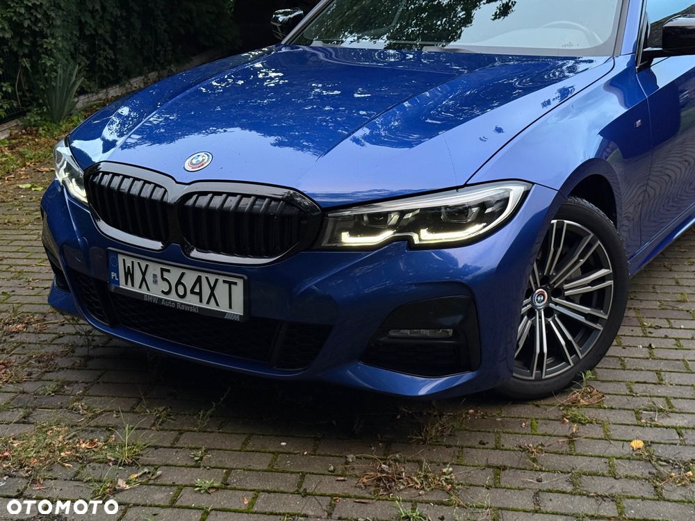 BMW 3 Series 2022 photo 3