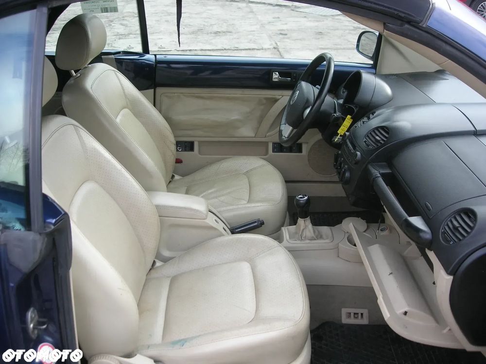 Volkswagen New Beetle Cabriolet 1.6 - 16