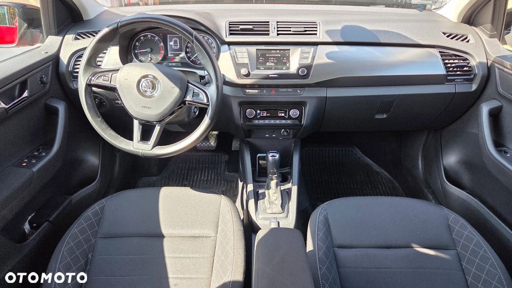 Skoda Fabia 1.0 TSI Style Color DSG - 10