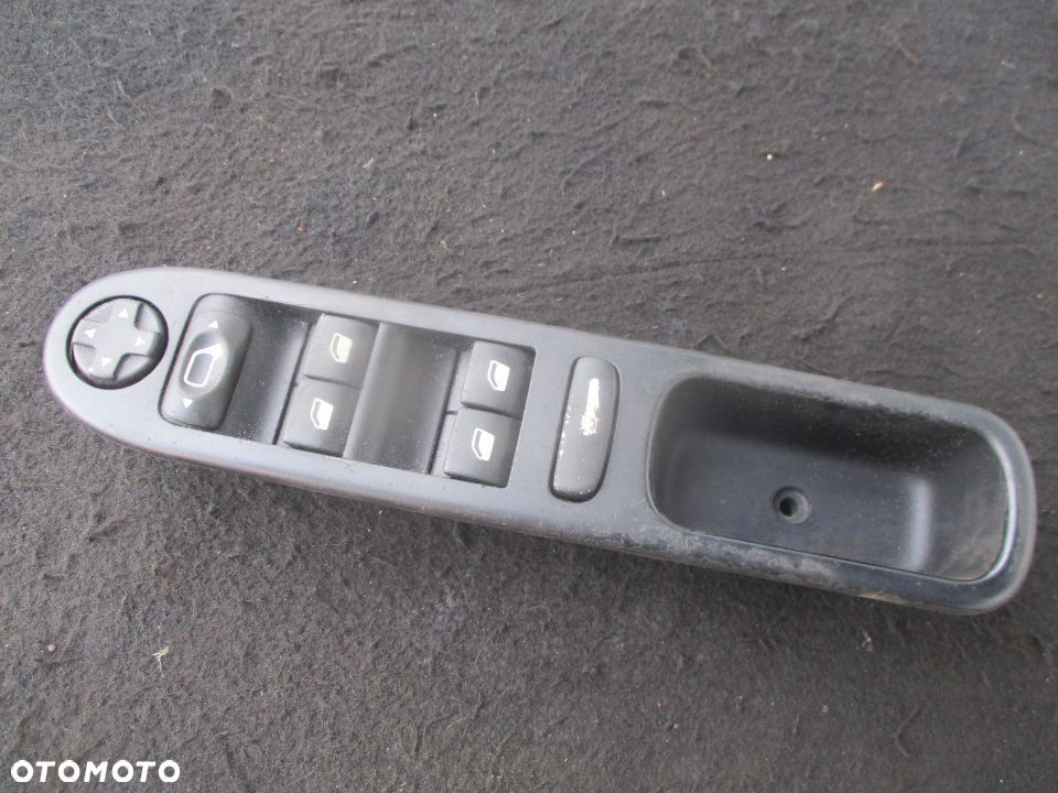 Panel szyb przełącznik lusterek Peugeot 207 - 1